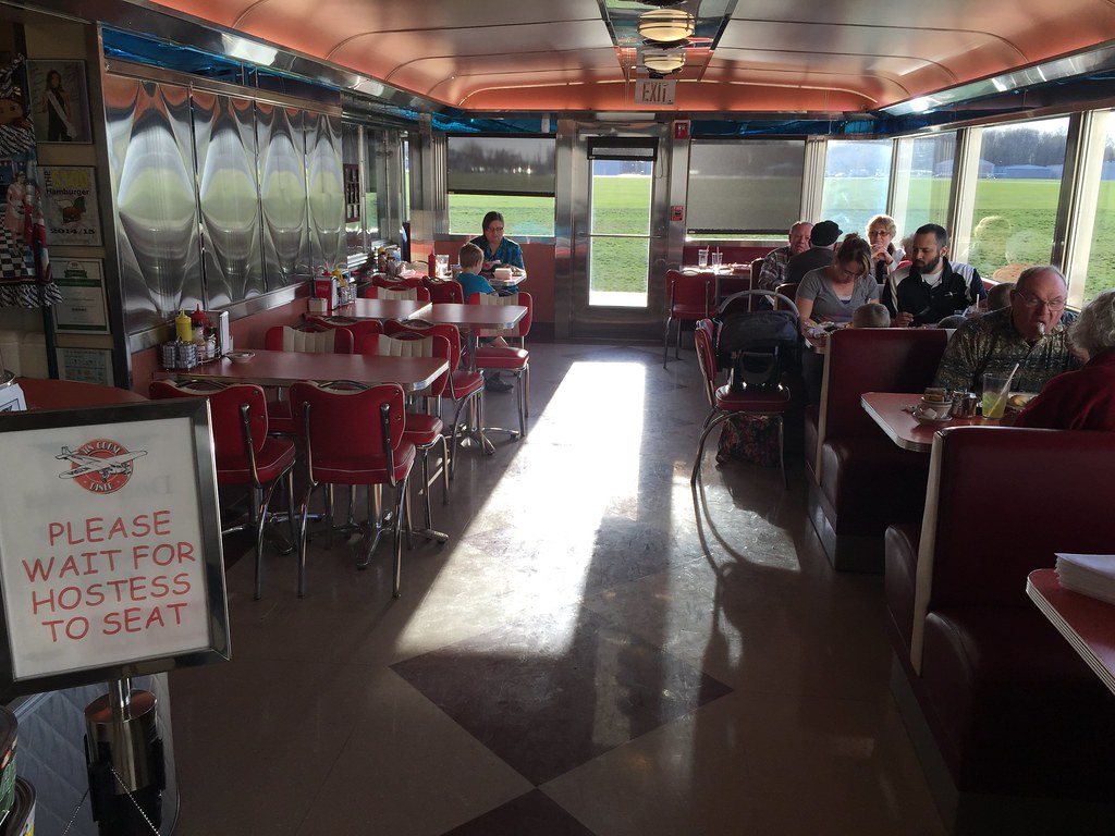 Tin Goose Diner at the Liberty Aviation Museum in Port Cli… Flickr