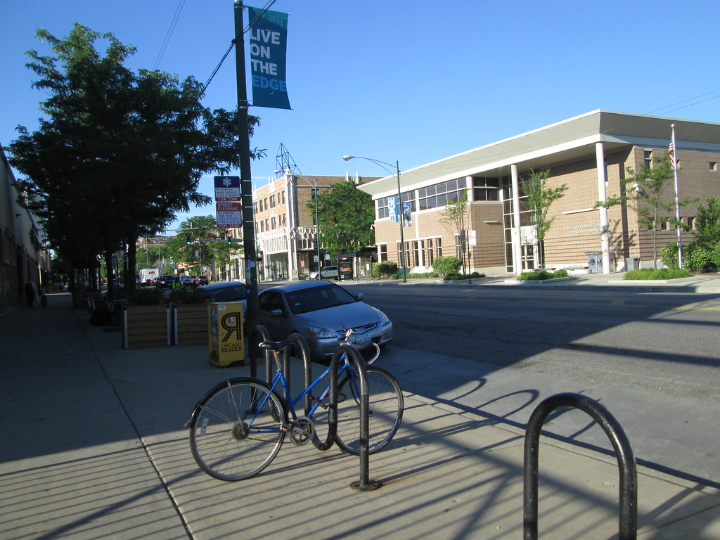 Walking On Broadway By The Edgewater of Lake Michigan In I