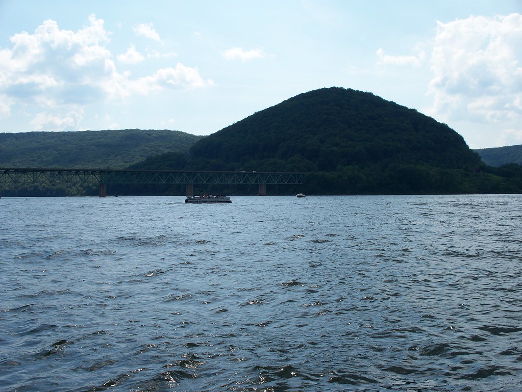 Boating on the Allegheny Reservoir, Kinzua Lake Guenther Lutz Flickr