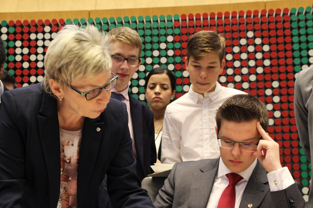 8. JugendLandtag NRW 2016 Plenardebatte JugendLandtag NRW Flickr