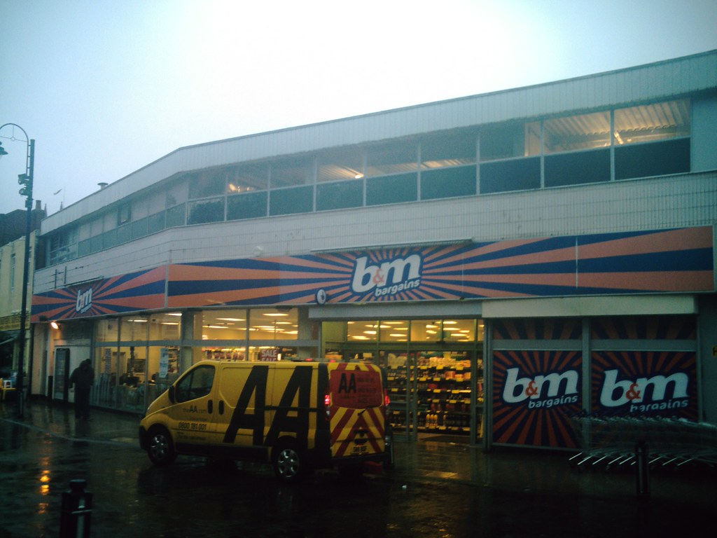 B&M Bargains, Bow Street, AshtonunderLyne Formerly Savem… Flickr