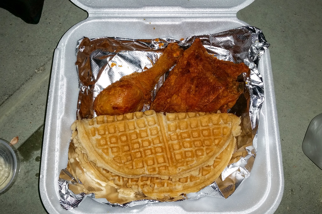 Chicken & Waffles Deliciousness from Roscoe's House of Chi… Flickr