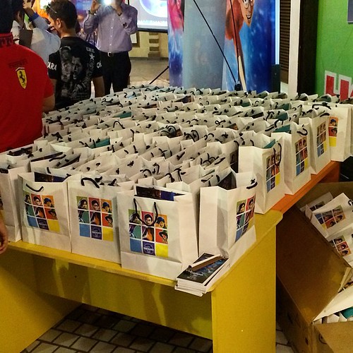 The goodie bags at the event sharmeenobaidchinoy shirazu… Flickr