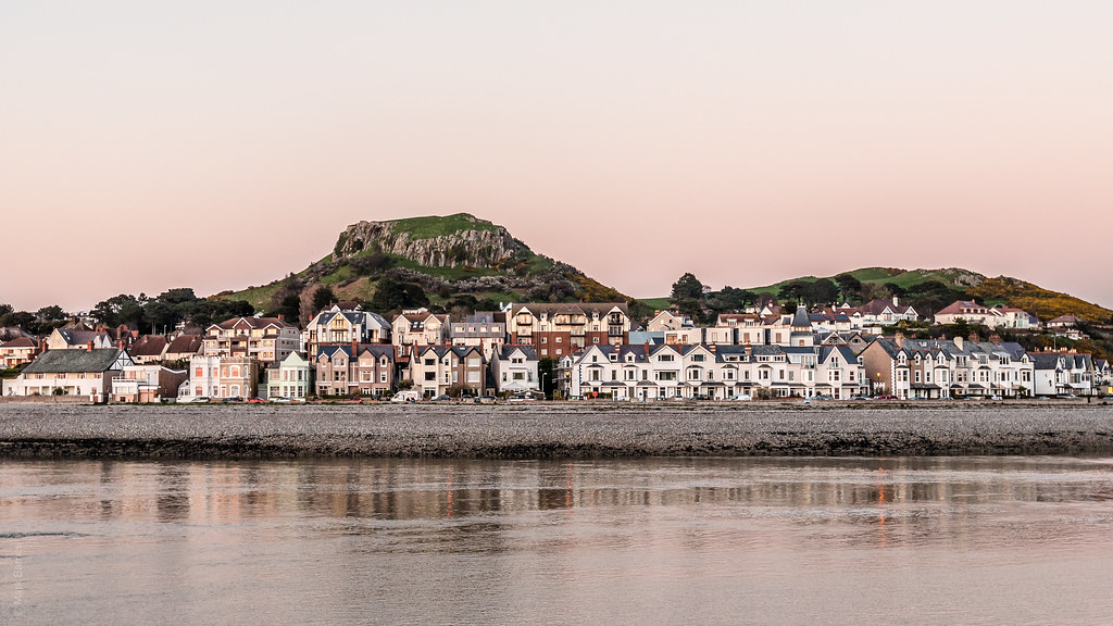 Marine Crescent Deganwy, near Conwy, North Wales. Mark Barnes Flickr