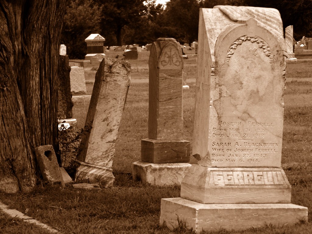 Gracelawn Cemetery in Edmond, Oklahoma Kevin Ellison Flickr