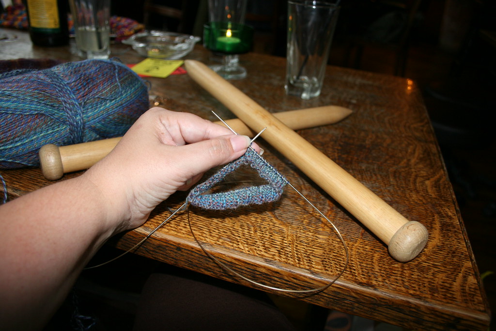 Little Needles, Big Needles The largest knitting needles I… Flickr