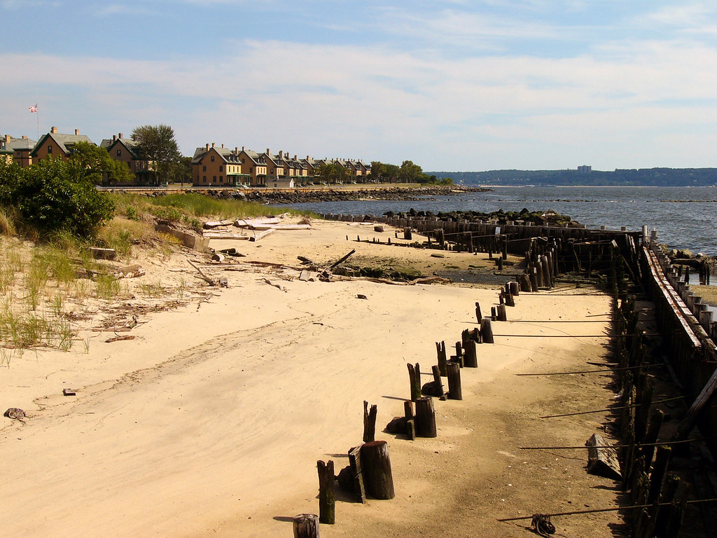Sandy Hook Fort Hancock Located at the north end of beau… Flickr