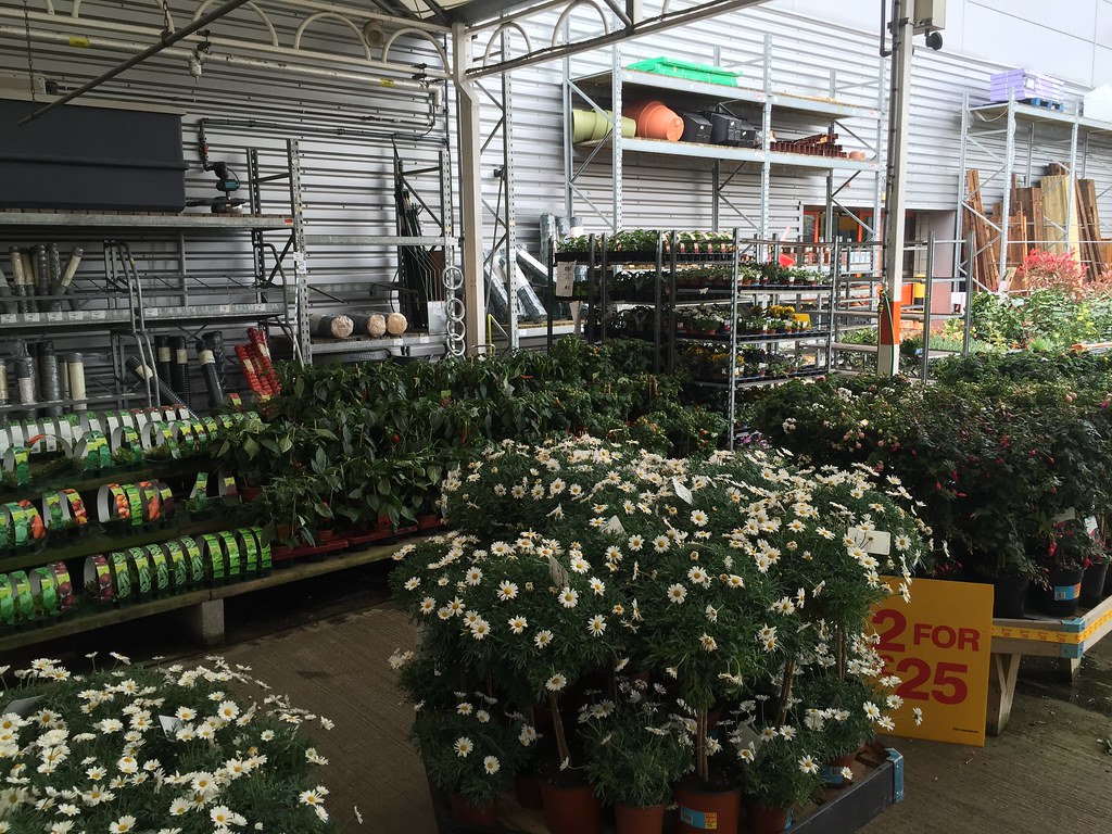 B&Q Milton Keynes 23 4 15 Flickr