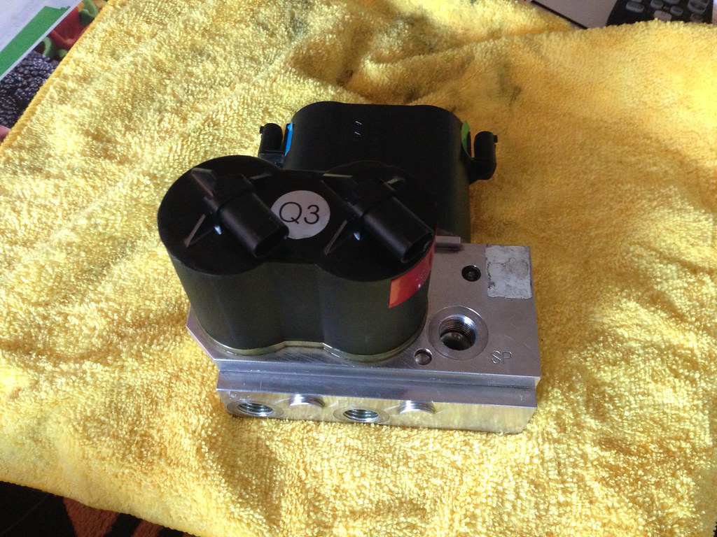 ABC Mercedes valve block mertd93 Flickr