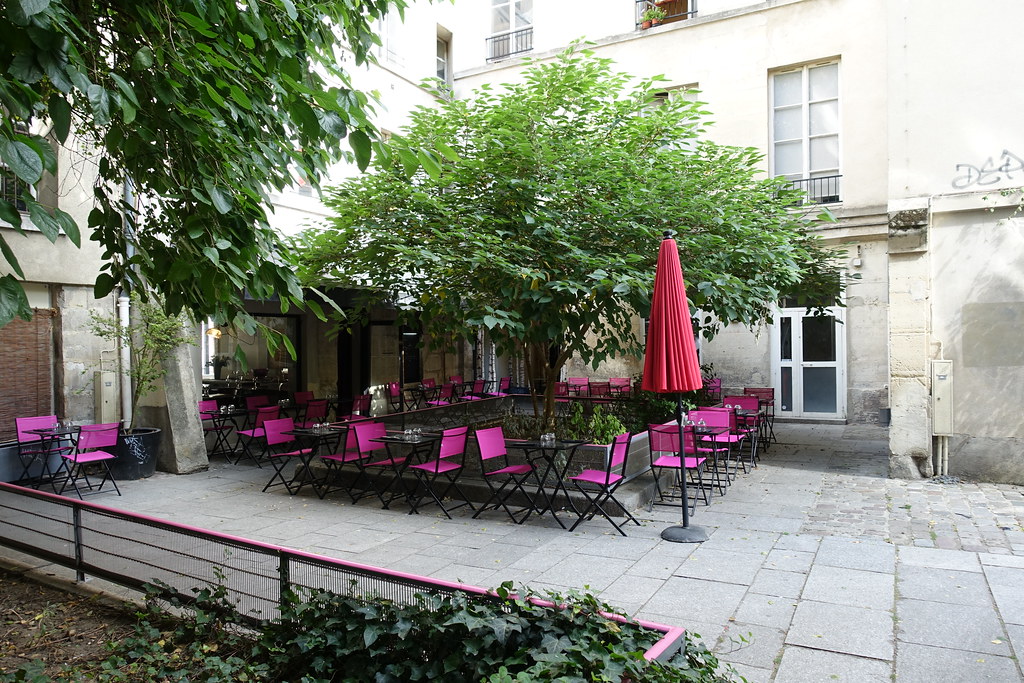 Village SaintPaul Le Marais Paris Guilhem Vellut Flickr