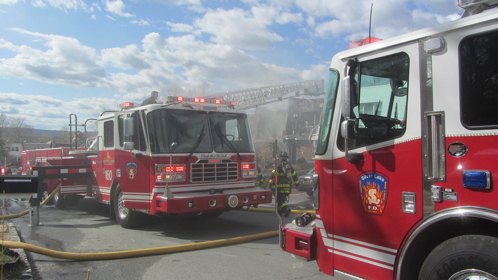 Town of Wallkill, New York Townhouse Fire 042815 Flickr