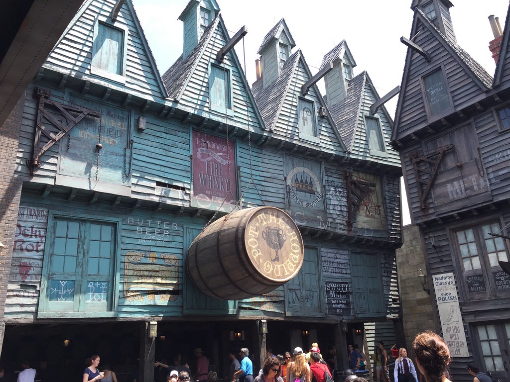 Universal Studios Diagon Alley The Hopping Pot After hi… Flickr