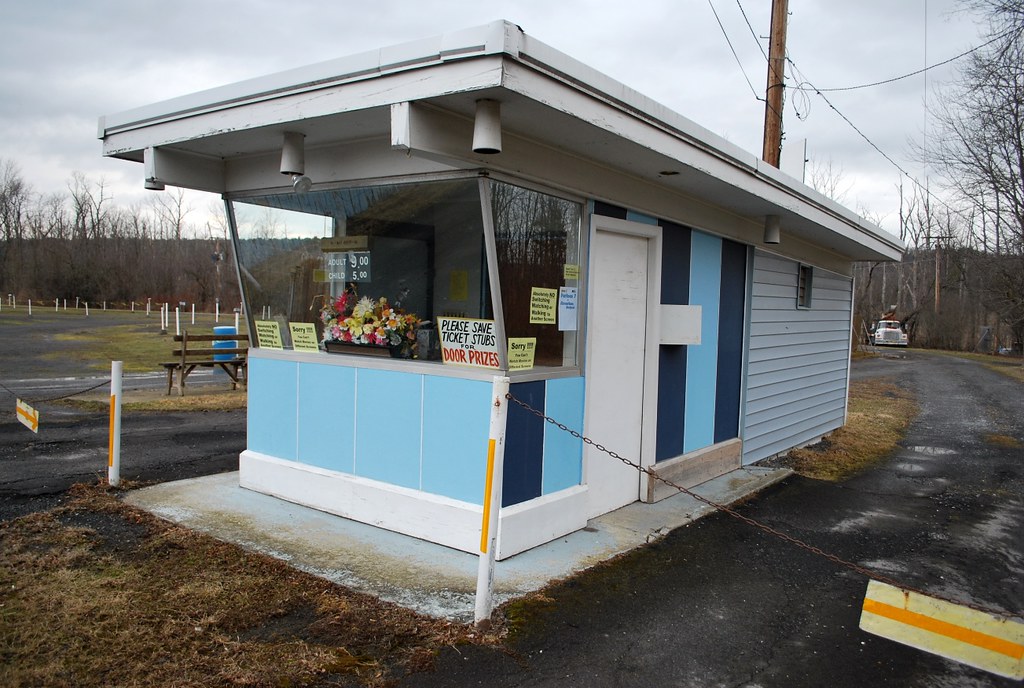 Hiway Drivein Theatre ticket booth Coxsackie, NY. Greg Flickr