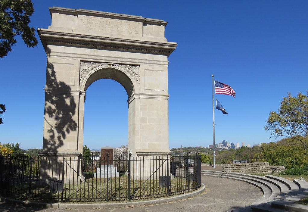 Rosedale Arch (Rosedale, Kansas) The Rosedale Arch is dedi… Flickr