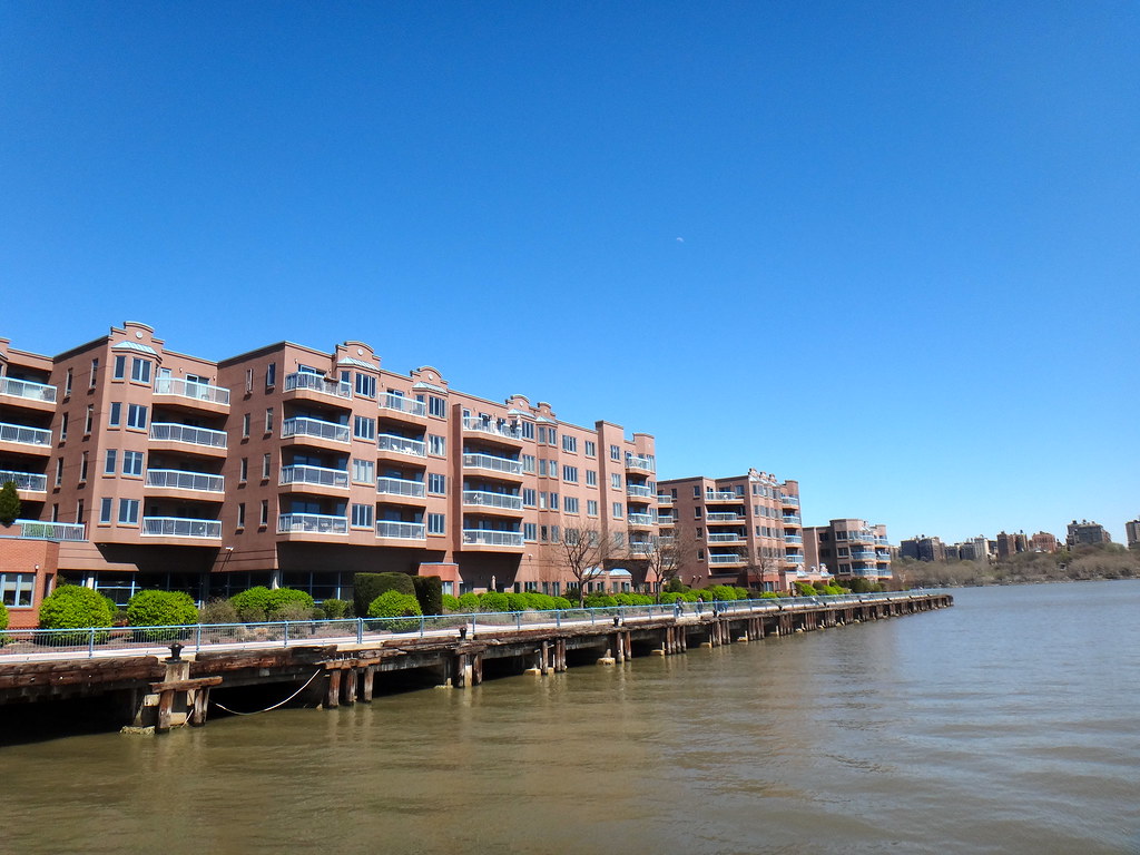 Edgewater waterfront Edgewater, NJ quiggyt4 Flickr