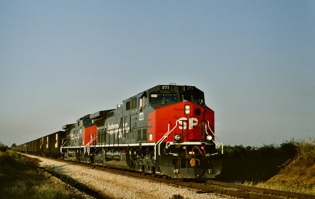 SP 271 in Preston Heights,Illinois on July 1,1995. Flickr