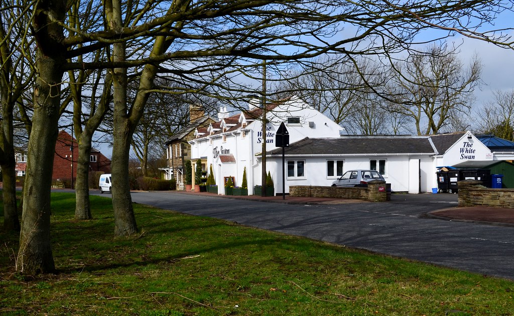 Dinnington The White Swan Restaurant and public house on … Flickr