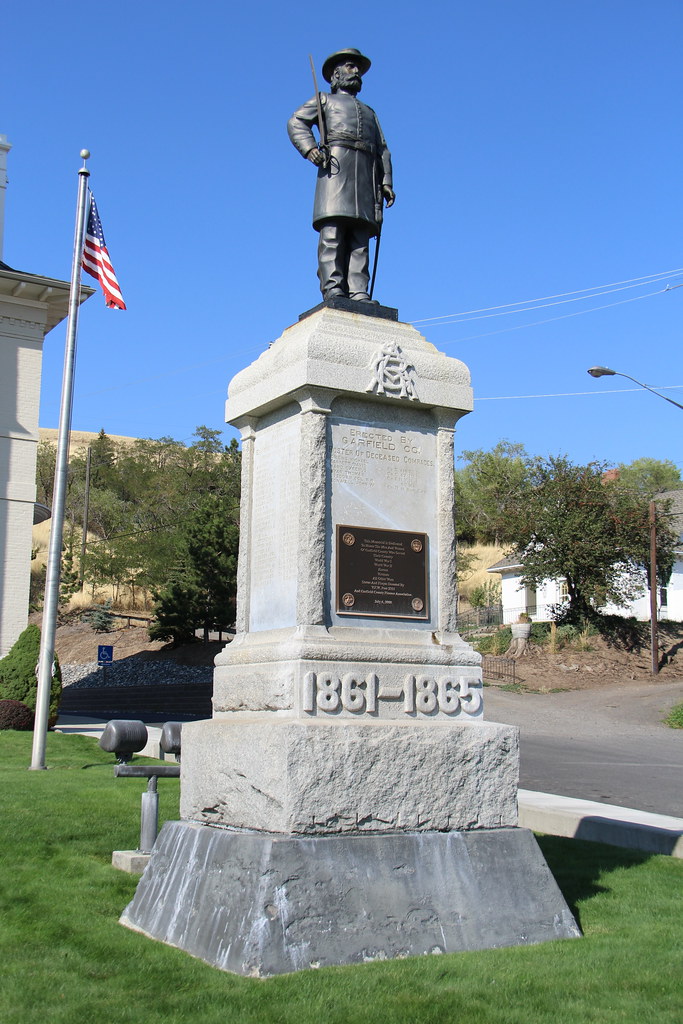 Garfield County GAR Monument (Pomeroy, Washington) Flickr