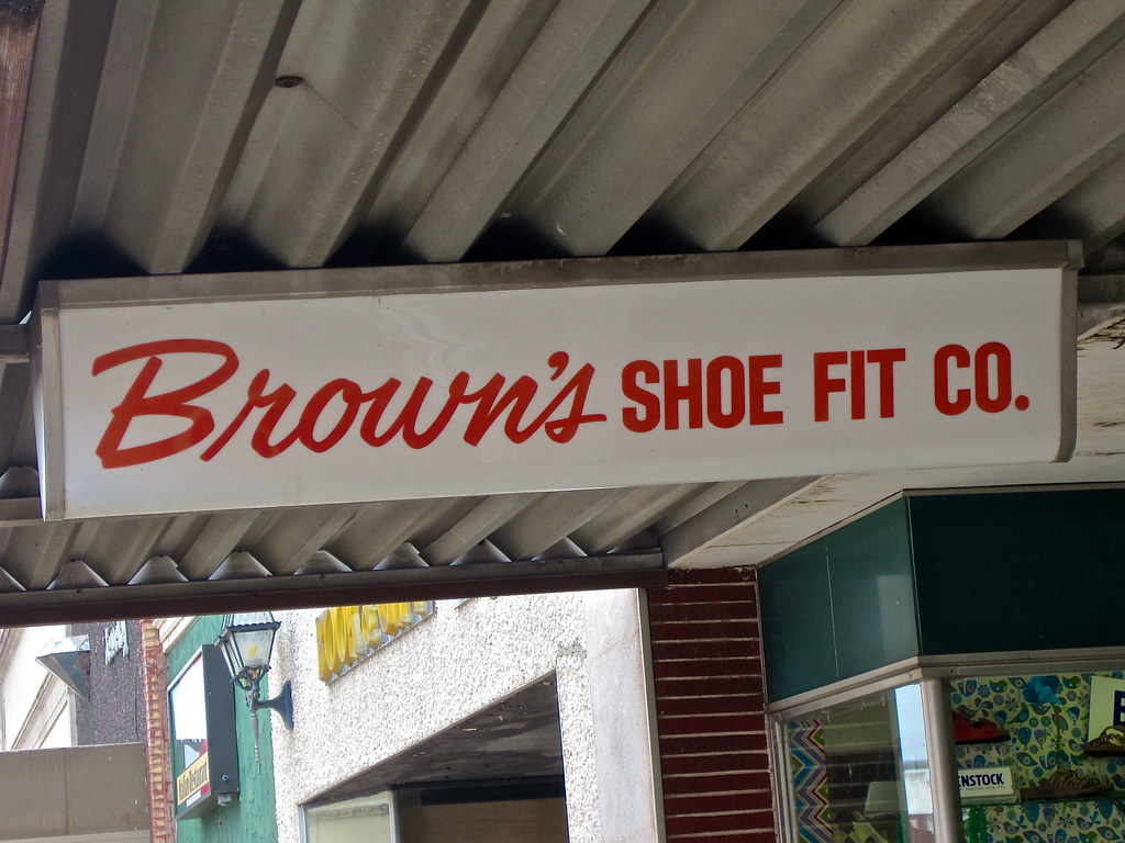 Brown's Shoe Fit Company, Beatrice, NE Brown's Shoe Fit Co… Flickr