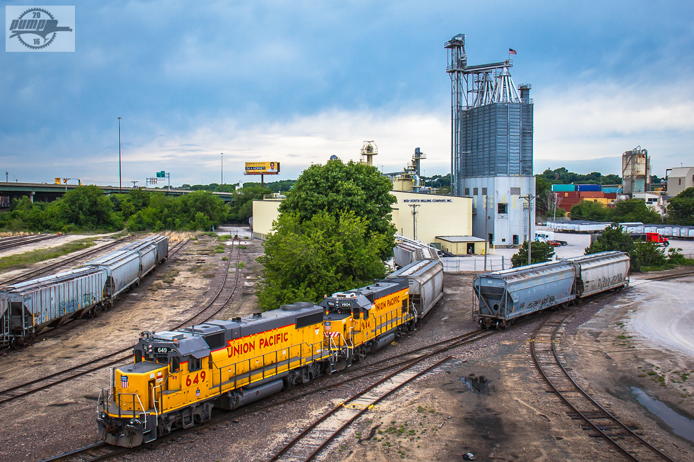 UP Yard Job Train at Kansas City, KS A pair of former MoP… Flickr