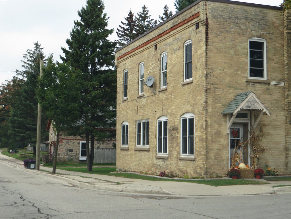 Clifford, Minto, Ontario Clifford is an unincorporated com… Flickr