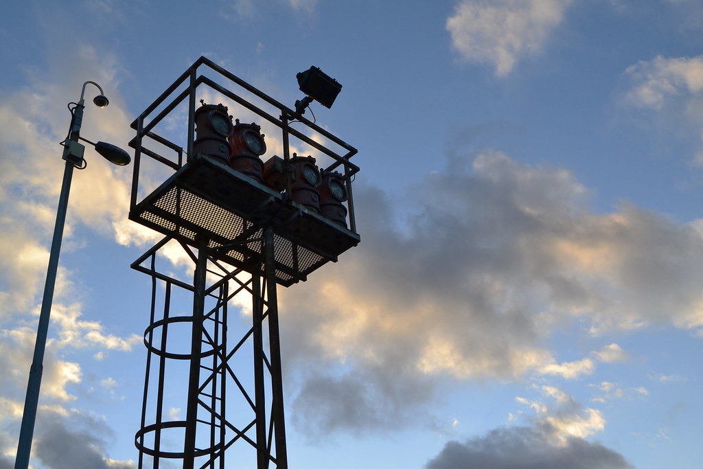 Shippinglights Lights for ships entering Latchford Locks a… Paul