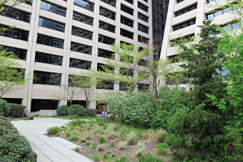 Elevated Acre, New York City The Elevated Acre is a large … Flickr