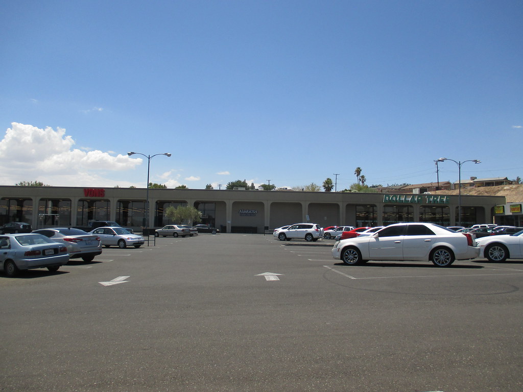 Safeway Super S Drug Store Barstow,CA Former Safeway and S… Flickr