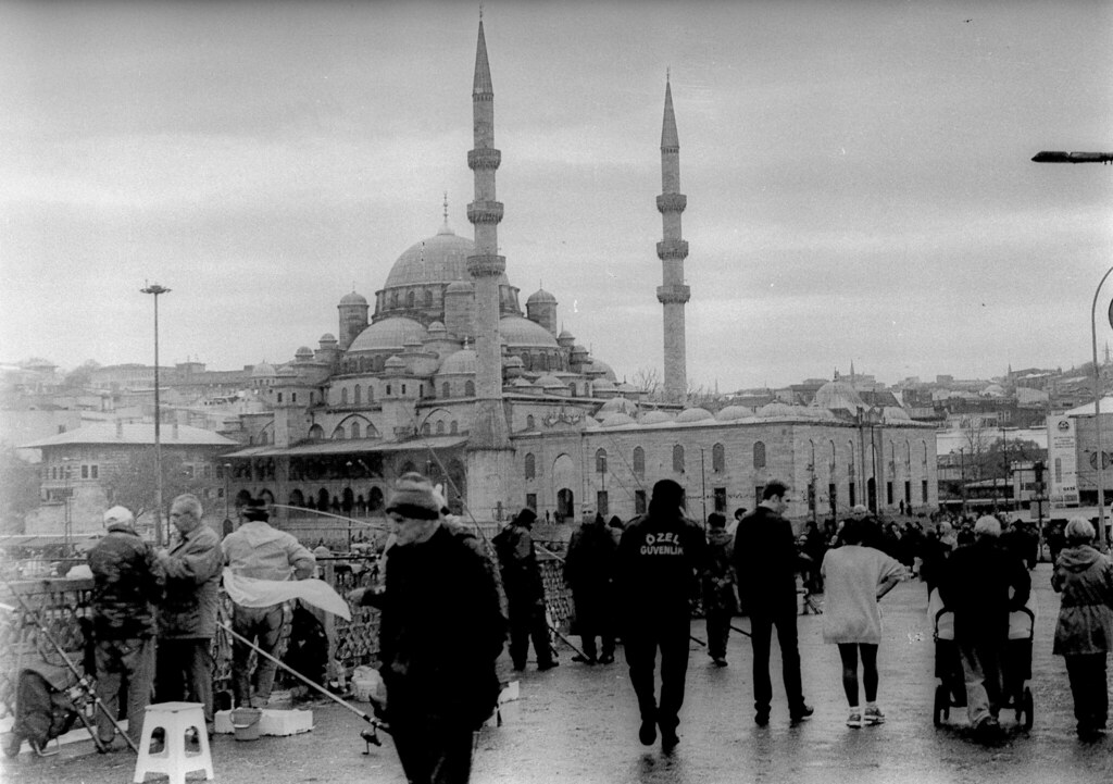 Bridge and Mosque. Istanbul, Turkey Kevin Bicknell Flickr