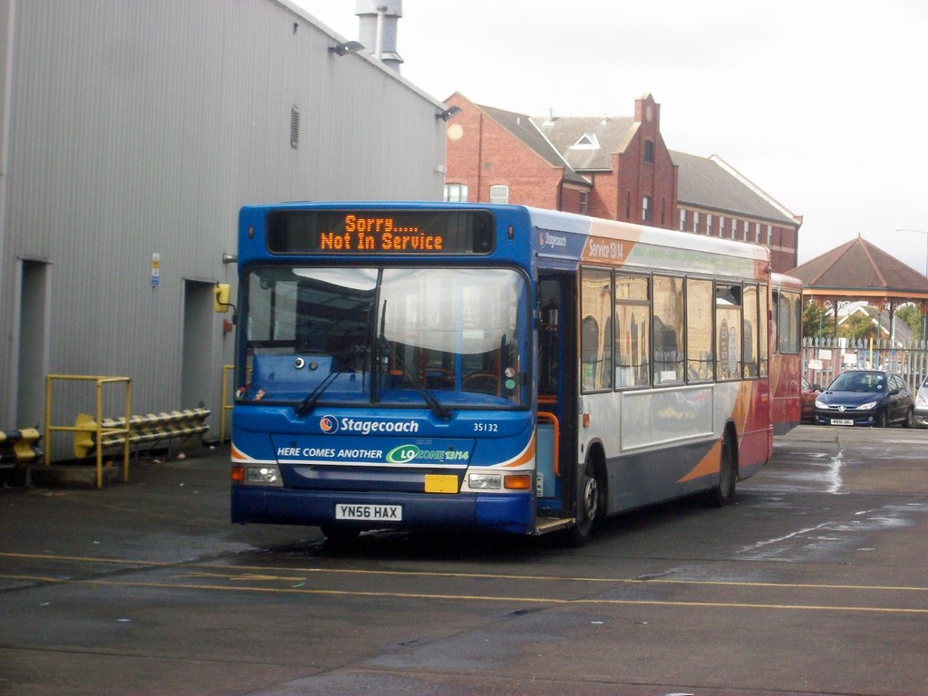 35132 YN56HAX Grimsby Depot (1280x960) dbp dearingbuspix Flickr