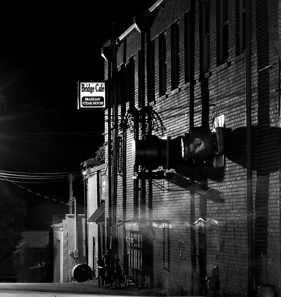 Smokers Alley Downtown Guntersville Alabama . joe gilbreath Flickr