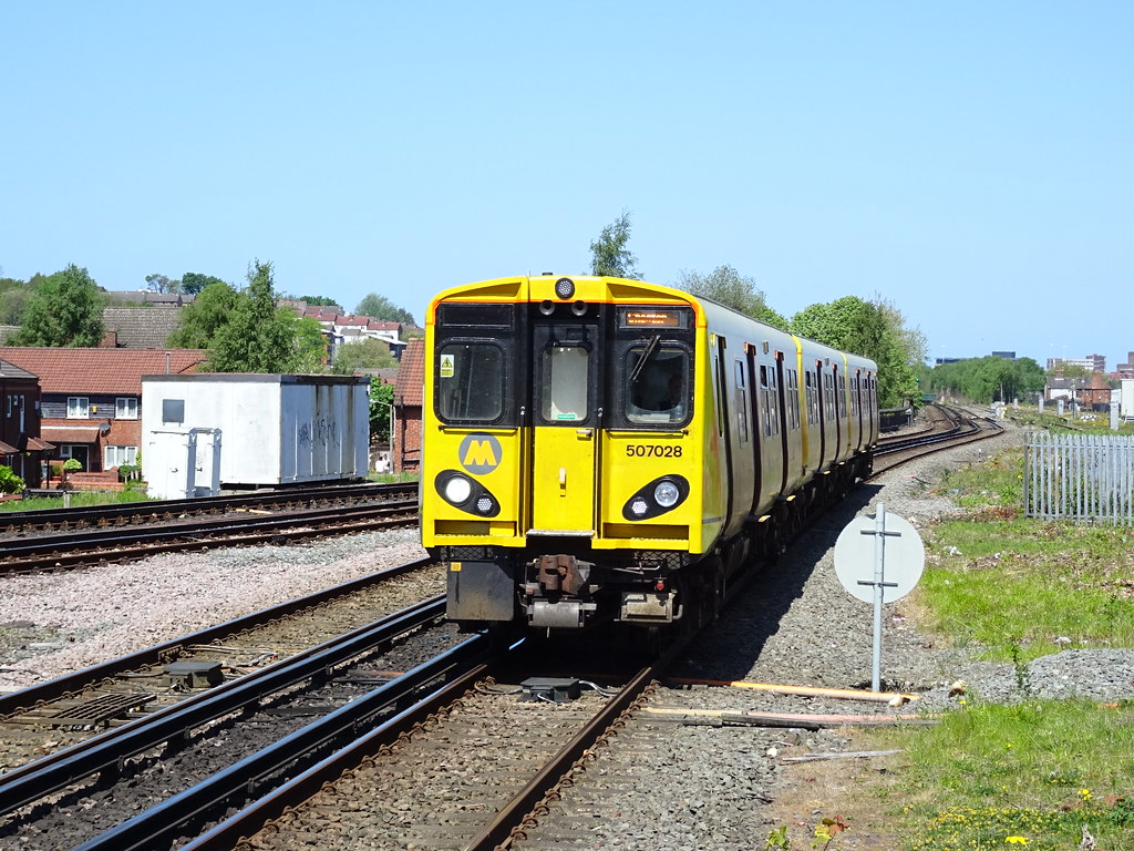Merseyrail 507028 Rock Ferry Merseyrail Class 507, 50702… Flickr