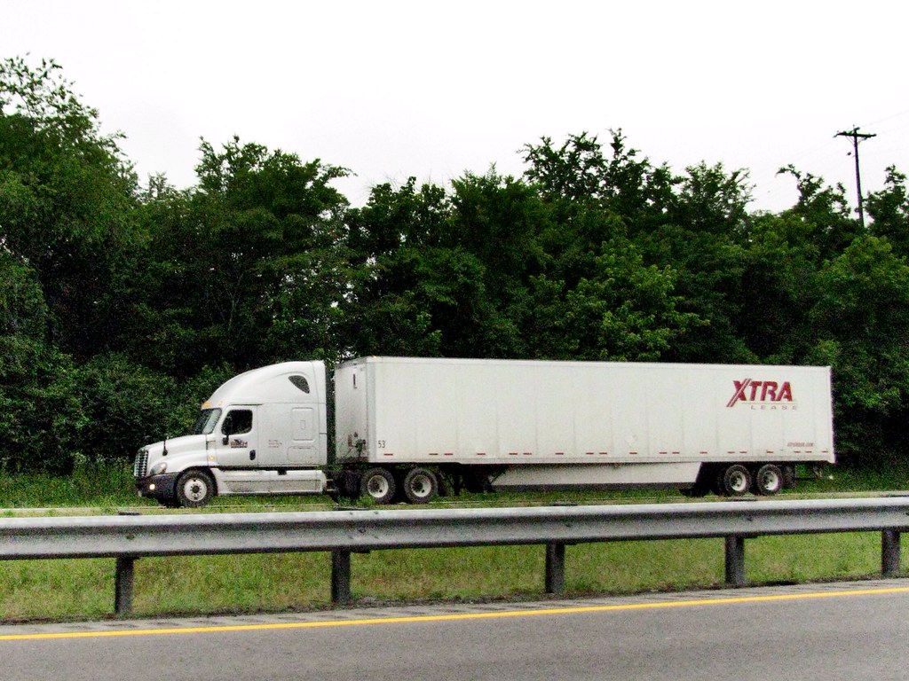 Rich Logistics Cascadia with Xtra Lease trailer tnsamiam Flickr