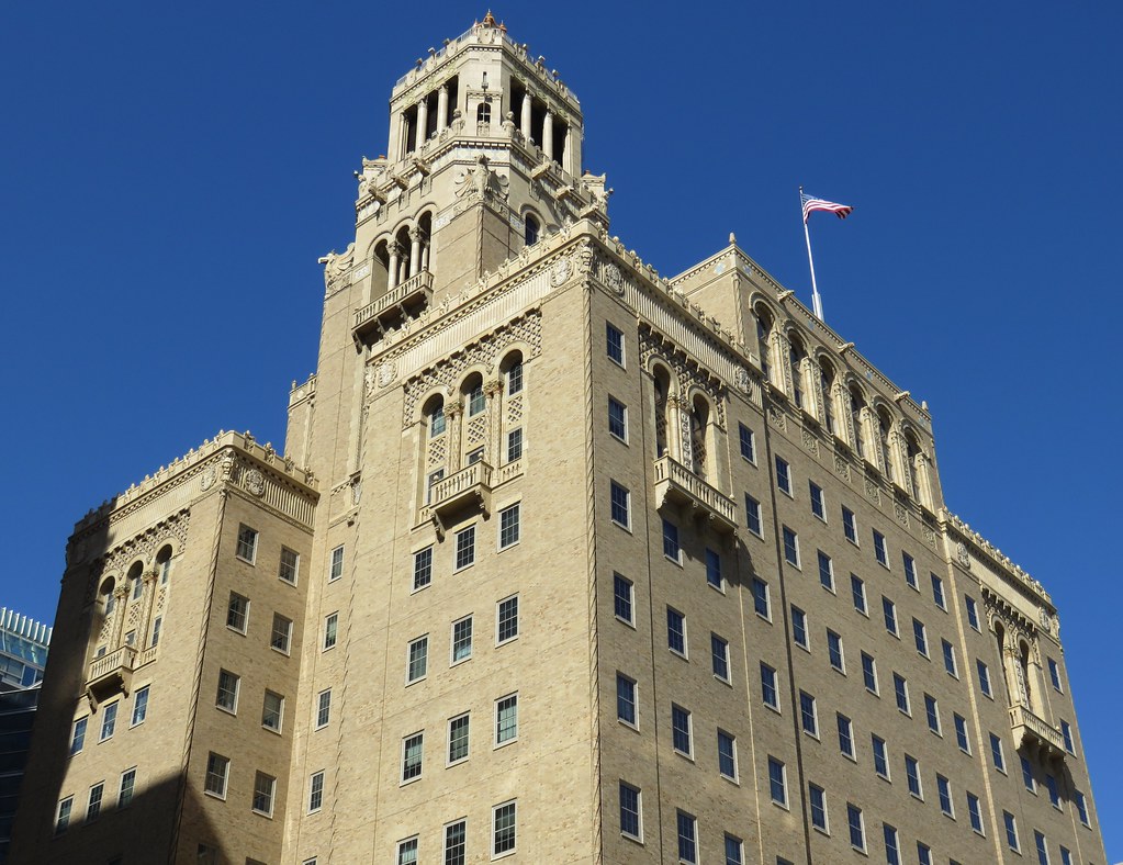Plummer Building Detail (Rochester, Minnesota) The Plummer… Flickr