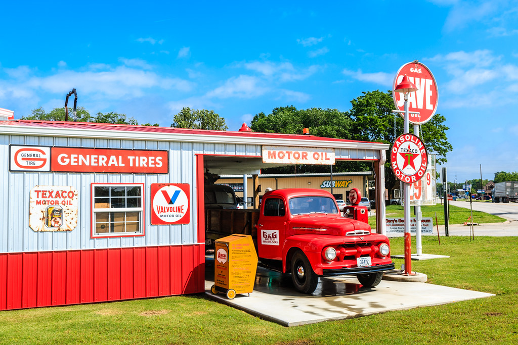 Gary's Garage Museum Caney Kansas gordon huggins Flickr