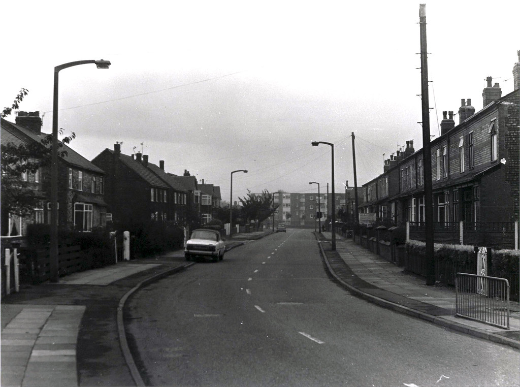 Rake Lane, Pendlebury 30th October 1978 Rake Lane near Mal… Flickr