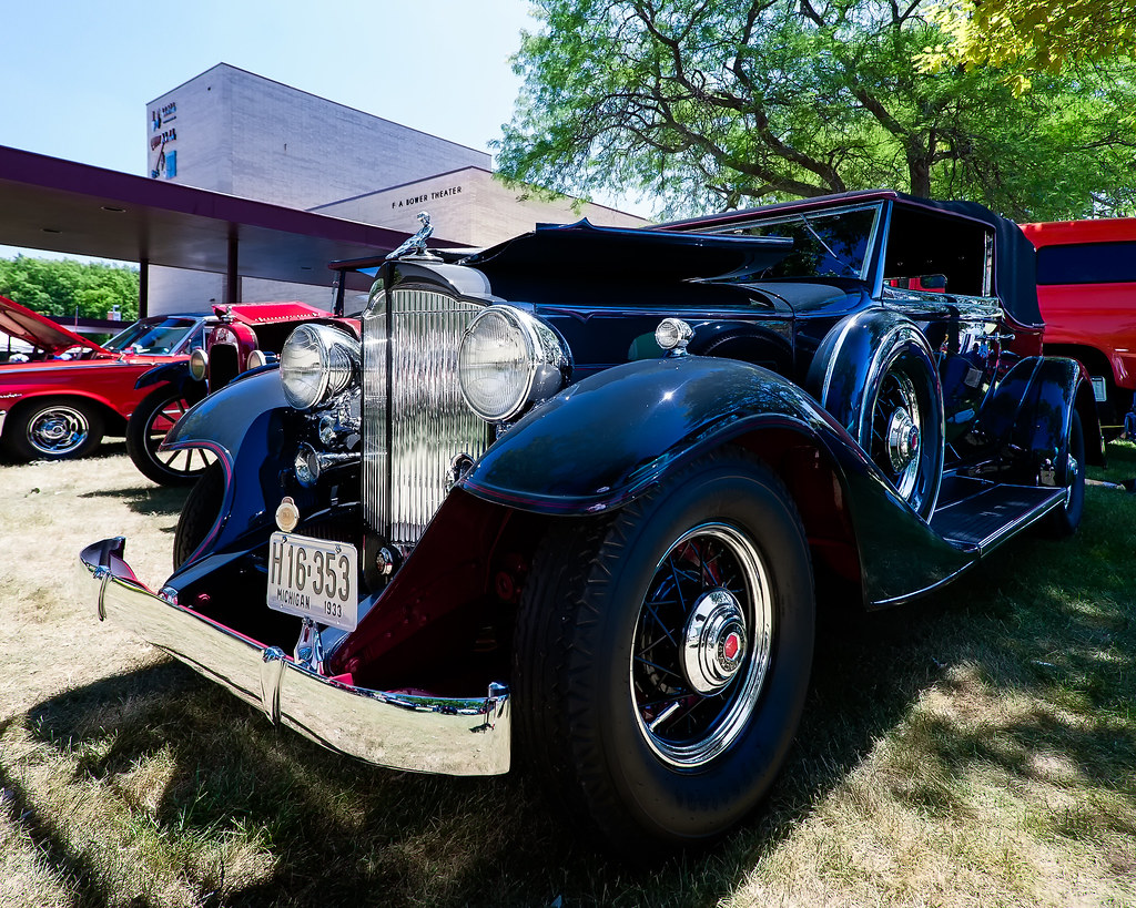 1933 Packard 2016 Sloan Museum car show in Flint, MI Thomas Flickr