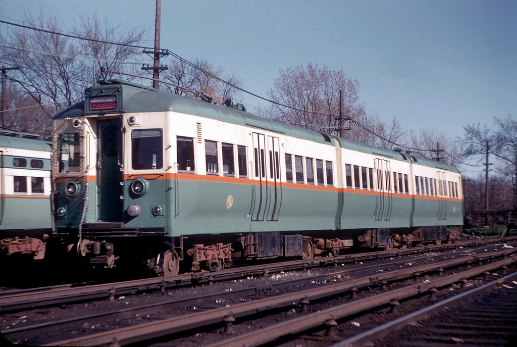 CTA 5004 Linden Yard CTA 5004 in the Linden yard, I'm gues… Flickr