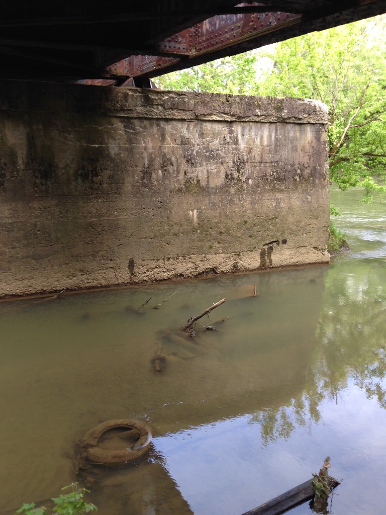 Railroad track over Hocking River Behind Mingo Park Logan,… Flickr