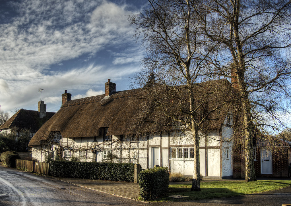 Thatched Cottage at Easton near Winchester Thatched Cottag… Flickr