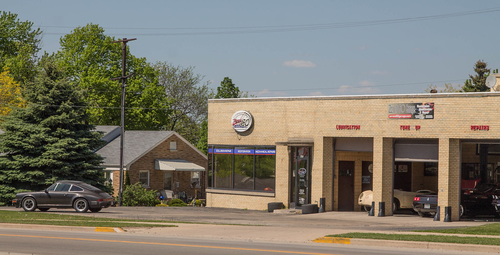 It's in the Details. VERY random small repair shop was hid… Flickr