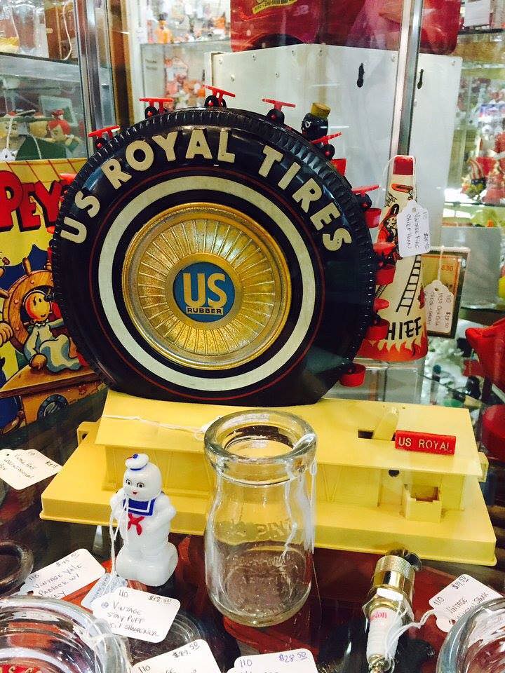 ALLEN PARK Giant Tire miniature (2015) This model of the … Flickr