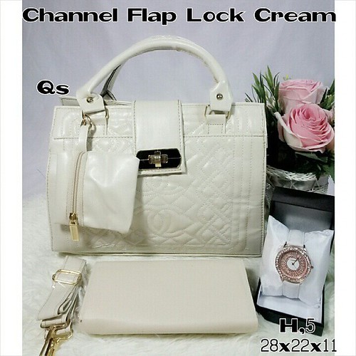 3 in 1 chanel flap lock cream Rp 140.000 Ecer Tas 98.000… Flickr
