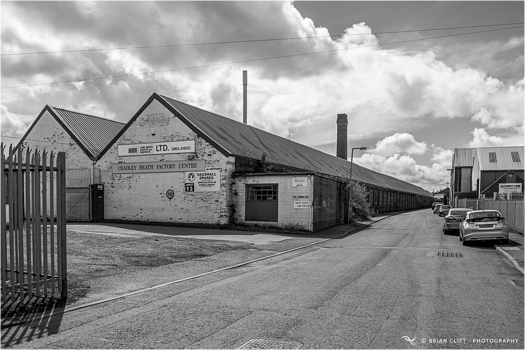 Woods Lane Woods Lane and the Cradley Heath Factory Centre… Flickr