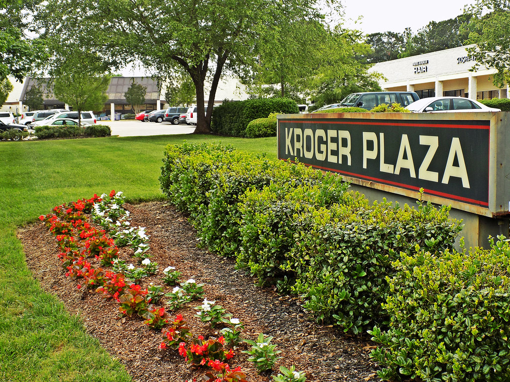 Former Kroger of Cary, NC Kroger in Cary opened in 1984 an… Flickr