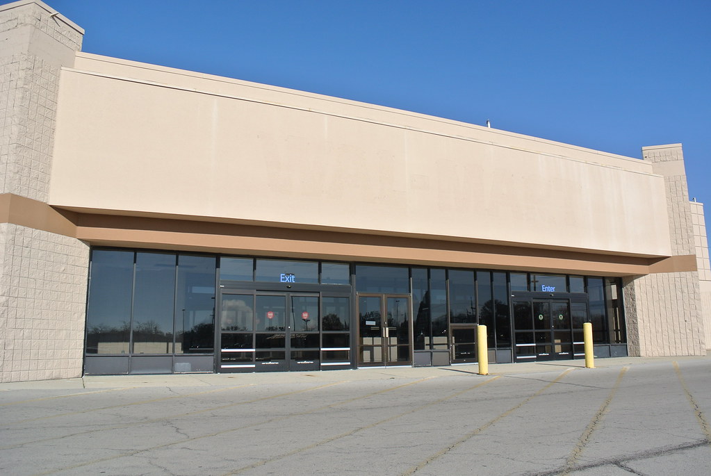 Former Walmart Lima OH. gameking3 Flickr