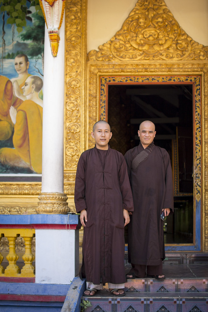 Visiting monks Visiting monks come to pay their respects. … Flickr