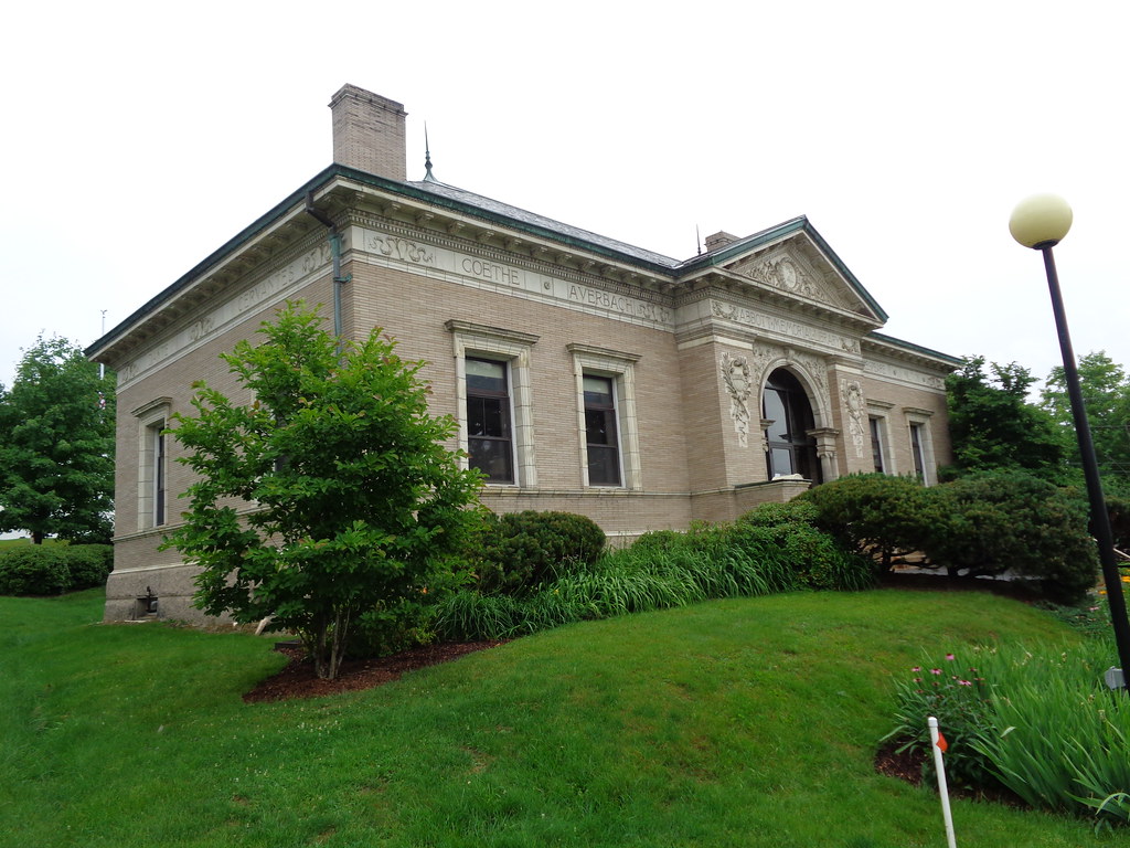 Abbott Memorial Library (Dexter, ME) Photo taken 7/17/16. Jamie