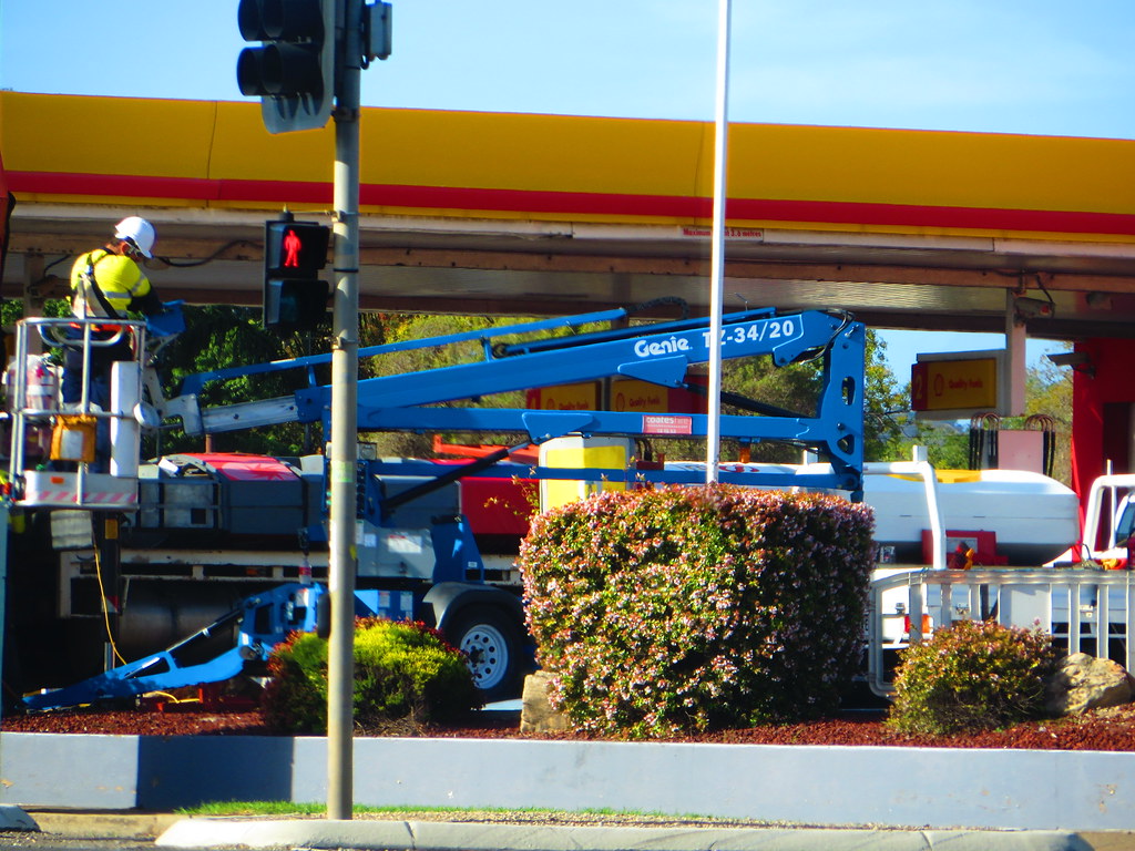 Shell/Coles Express signage upgrade Main North Rd/McIntyre Rd