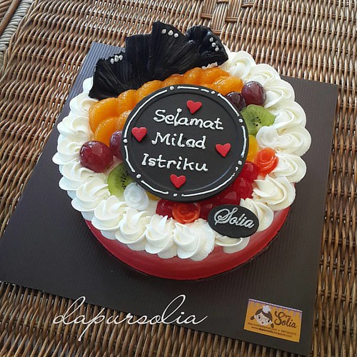 Kue keju pesanan seorang bapak untuk ulang tahun istrinya.… Flickr